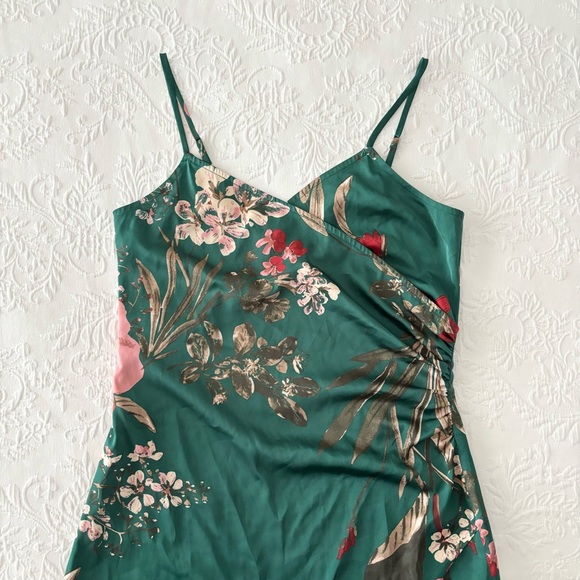 Lulus Remarkable Entrance Emerald Green Floral Print Satin Midi Dress Small - Picture 3 of 9